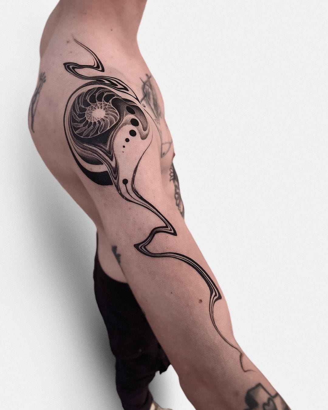 Abstract Ammonite Tattoo on Shoulder - Best tattoo shop in Los Angeles -  Art Collector Tattoo Studio, image size:1080x1350