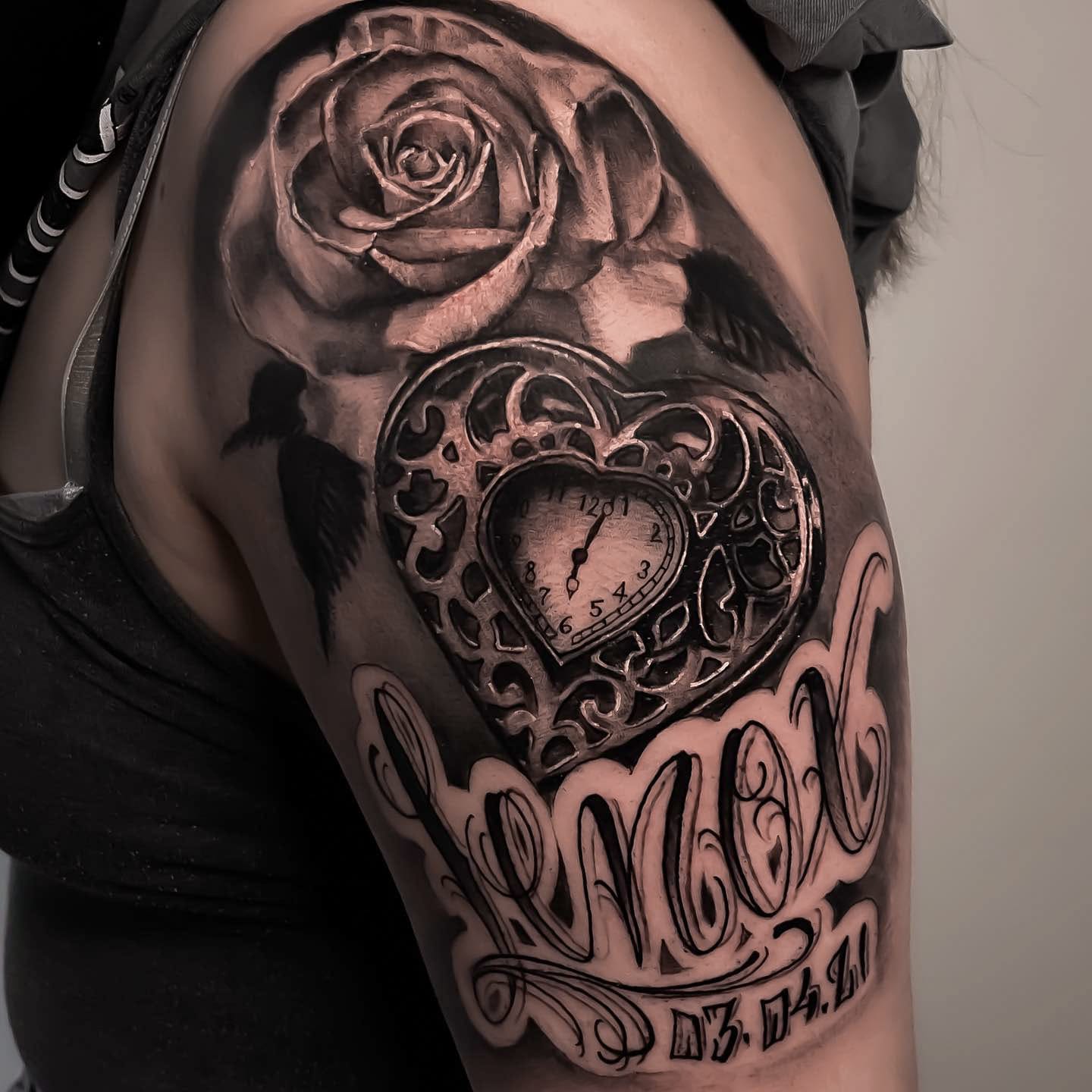 Memorable Clock Tattoo on Upper Arm
