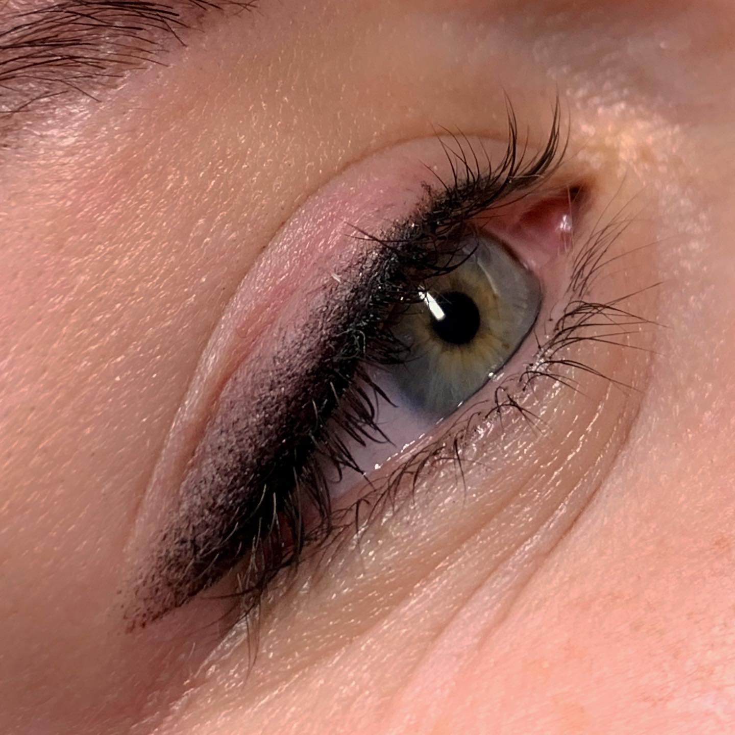 Smoky PMU Eyeliner with Gradient Effect