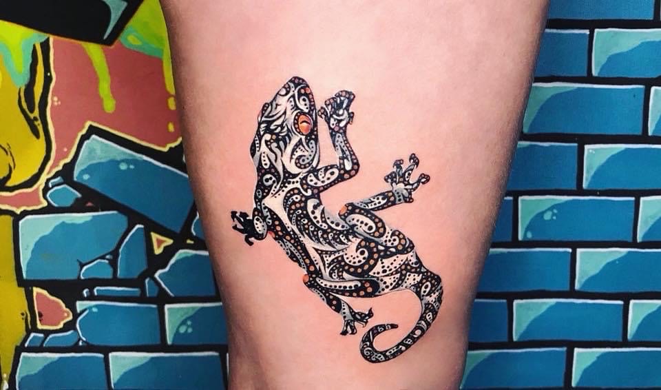 White Gecko Tattoo with Patterns on Leg